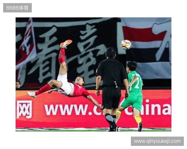 完美融入!廷伯:埃泽上演帽子戏法不是巧合,他很努力性格也很好 完美融入!廷伯:埃泽上演帽子戏法不是巧合,他很努力性格也很好